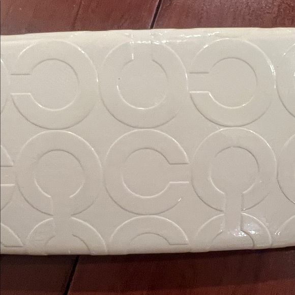 Coach Glasses Case - Picture 5 of 6